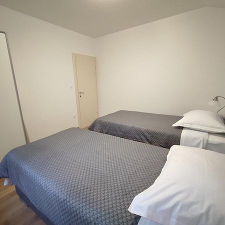 Apartment Soric Трогир Екстериор снимка